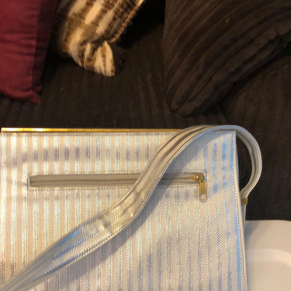 Purse - Picture 4 of 4